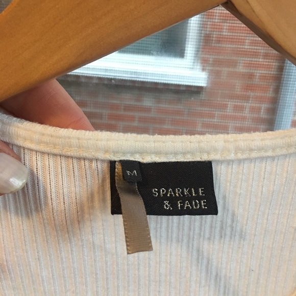 Urban cropped tank - Picture 2 of 4